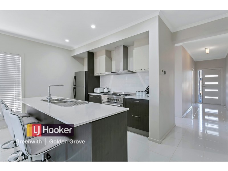 42 Broadwater Place, Blakeview SA 5114
