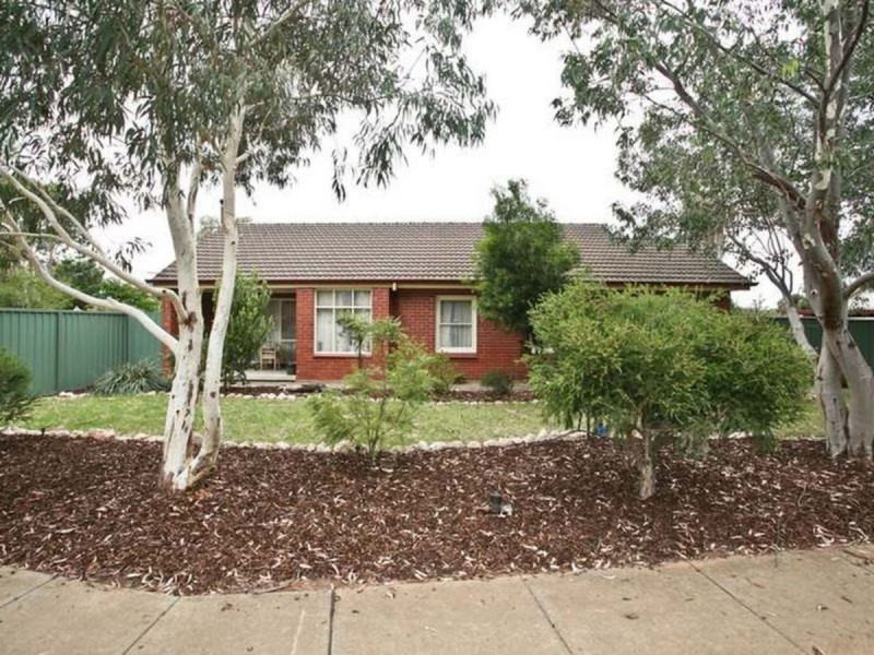 2 Valma Avenue, Parafield Gardens SA 5107