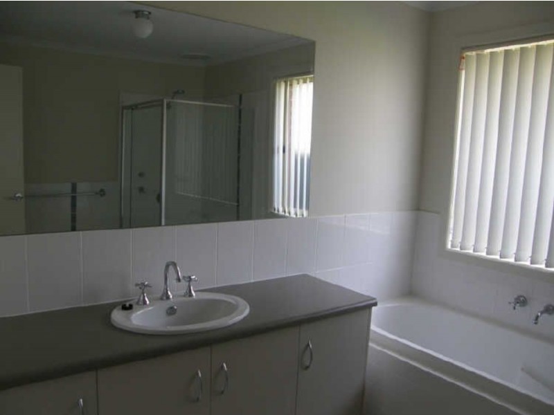 2/61 Para Road, Evanston SA 5116