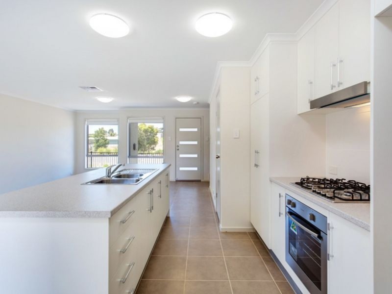 7 Oakridge Circuit, Golden Grove SA 5125