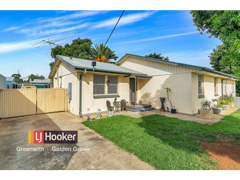 17 Moulds Crescent, Smithfield SA 5114