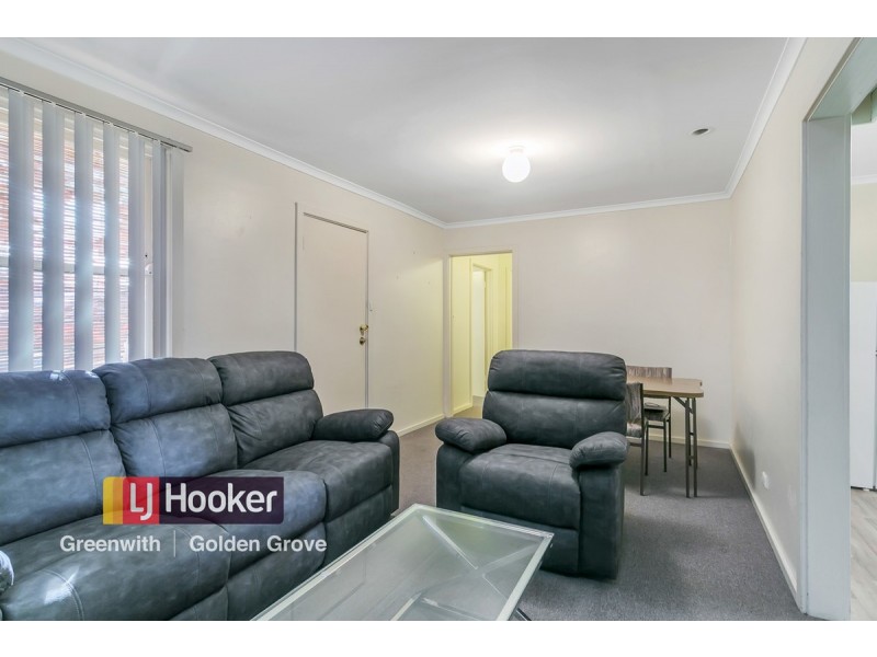 17 Moulds Crescent, Smithfield SA 5114