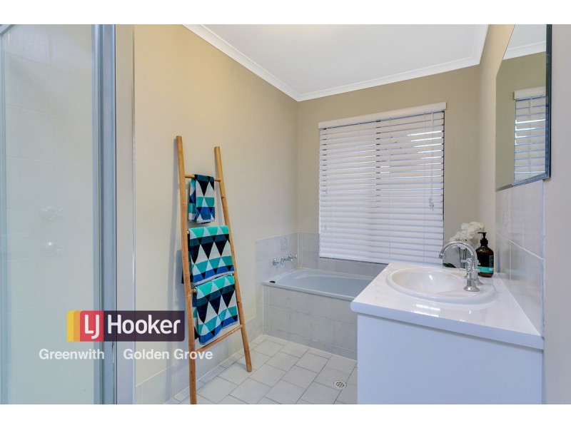 60 Canterbury Drive, Salisbury Heights SA 5109