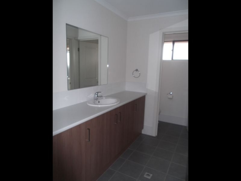 24 Centenary Circuit, Andrews Farm SA 5114