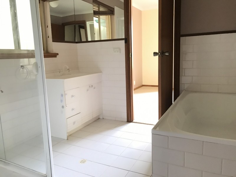 1/15 Trevithick Avenue, Redwood Park SA 5097