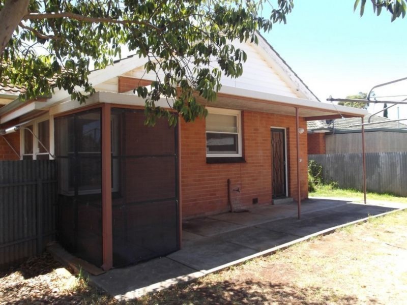 2 Thompson Street, Elizabeth South SA 5112