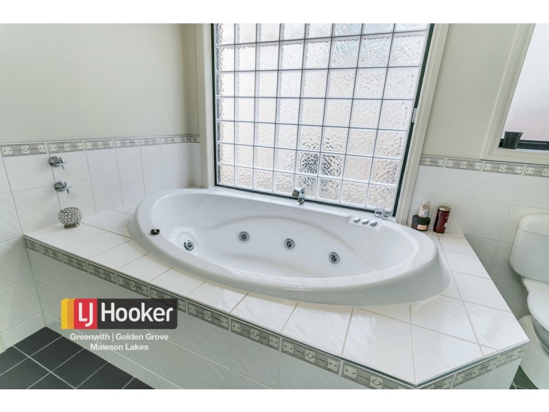 17 McCann Place, Greenwith SA 5125