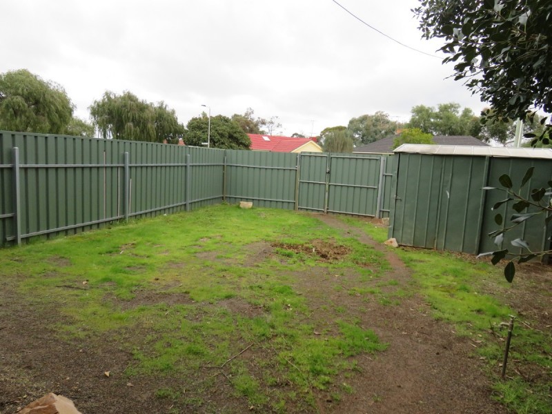 8 Atkinson Road, Elizabeth Downs SA 5113
