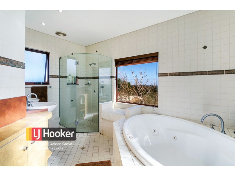 64 Coomurra Drive, Salisbury Heights SA 5109