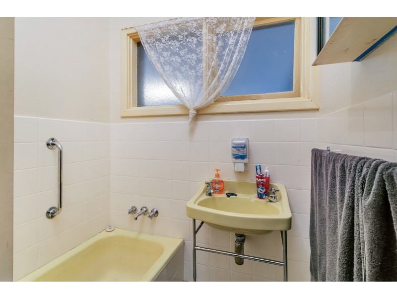 7 Hibiscus Street, Elizabeth Vale SA 5112