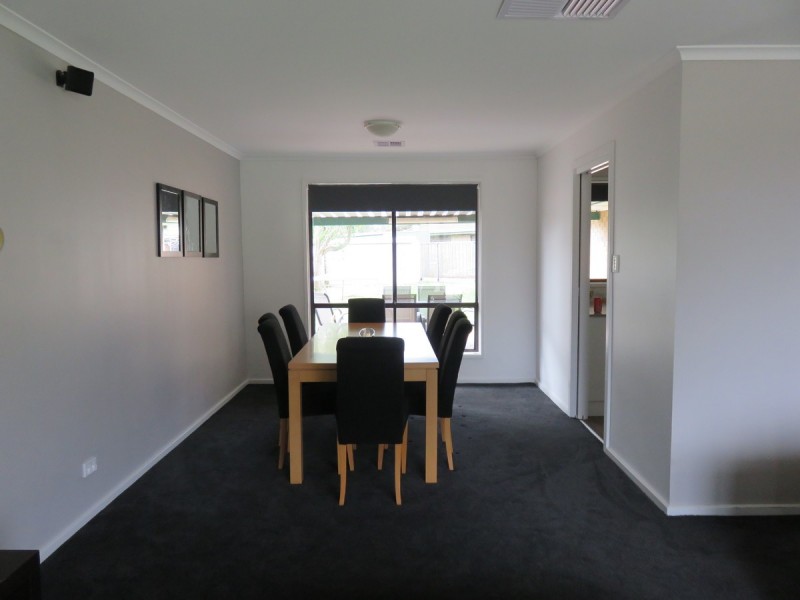 25 Blaxland Avenue, Wynn Vale SA 5127