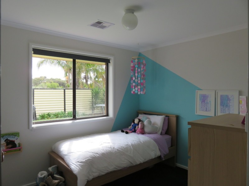 25 Blaxland Avenue, Wynn Vale SA 5127