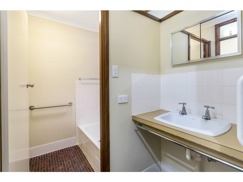 16 Weston Court, Para Hills West SA 5096