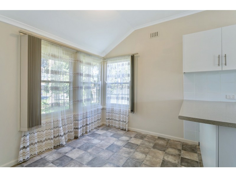 252 Midway Road, Elizabeth Downs SA 5113