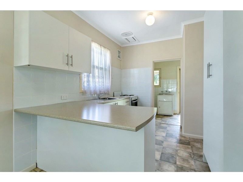 252 Midway Road, Elizabeth Downs SA 5113