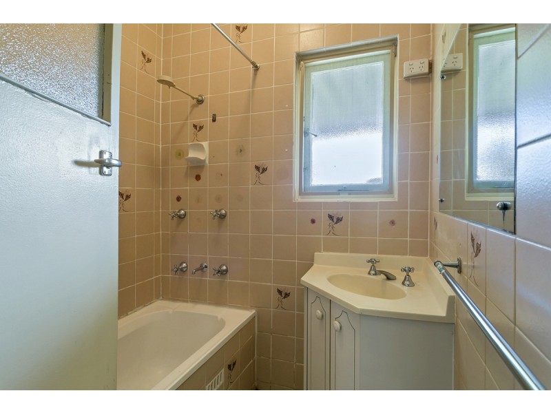 252 Midway Road, Elizabeth Downs SA 5113