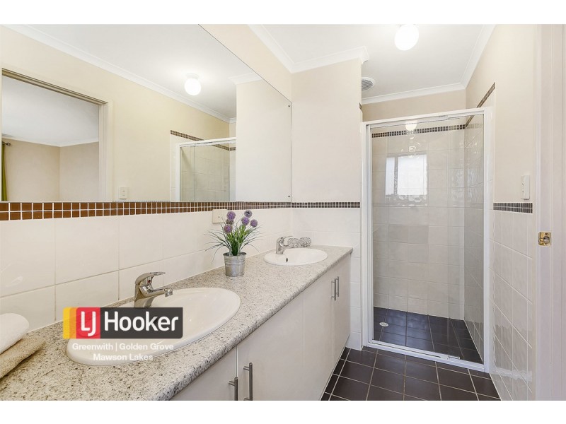 18 Thompson Circuit, Evanston Park SA 5116