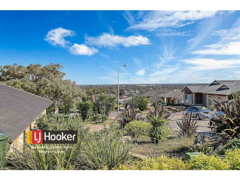 18 Thompson Circuit, Evanston Park SA 5116
