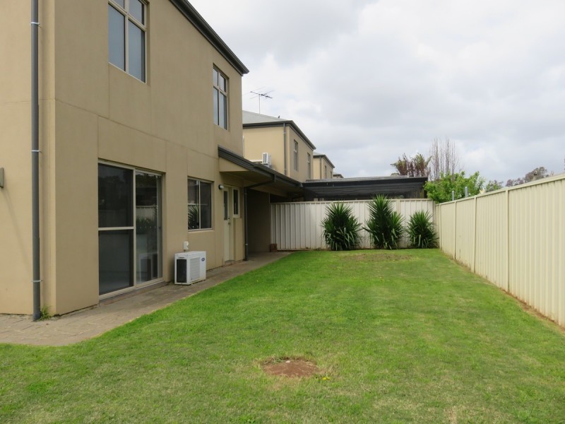 8/5-7 Rosette Avenue, Para Hills West SA 5096