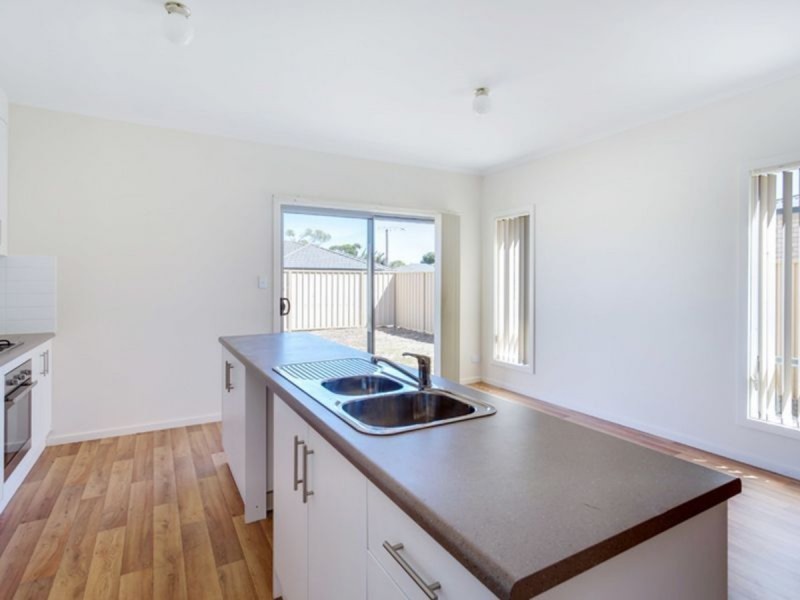 4 Glades Walk, Smithfield Plains SA 5114