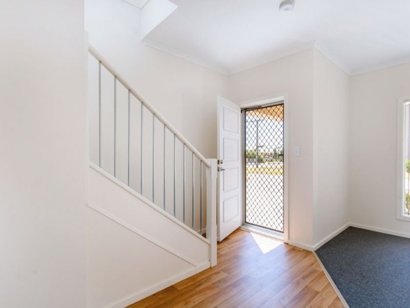 4 Glades Walk, Smithfield Plains SA 5114