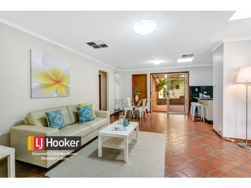 8 Zanoni Crescent, Surrey Downs SA 5126