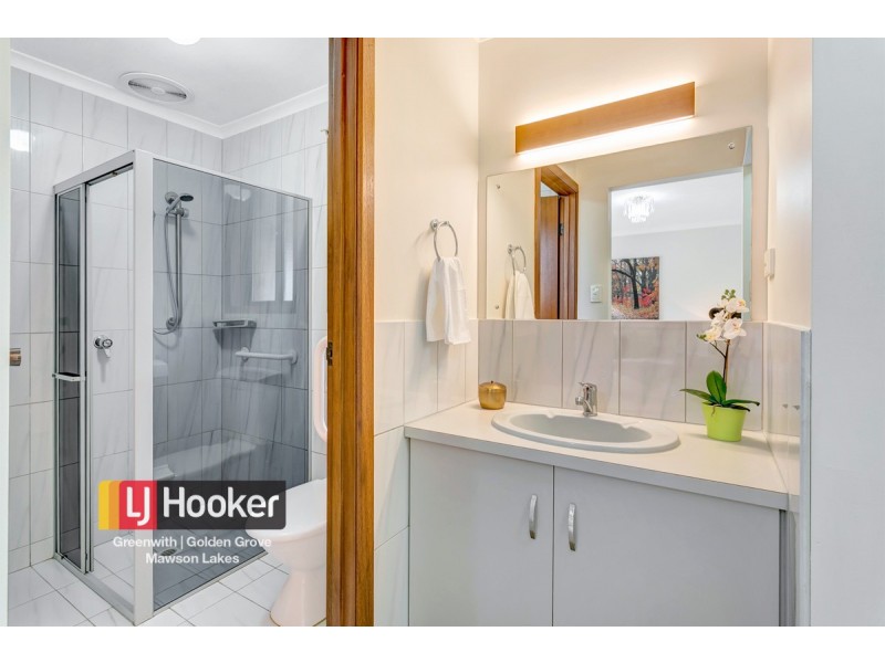 8 Zanoni Crescent, Surrey Downs SA 5126