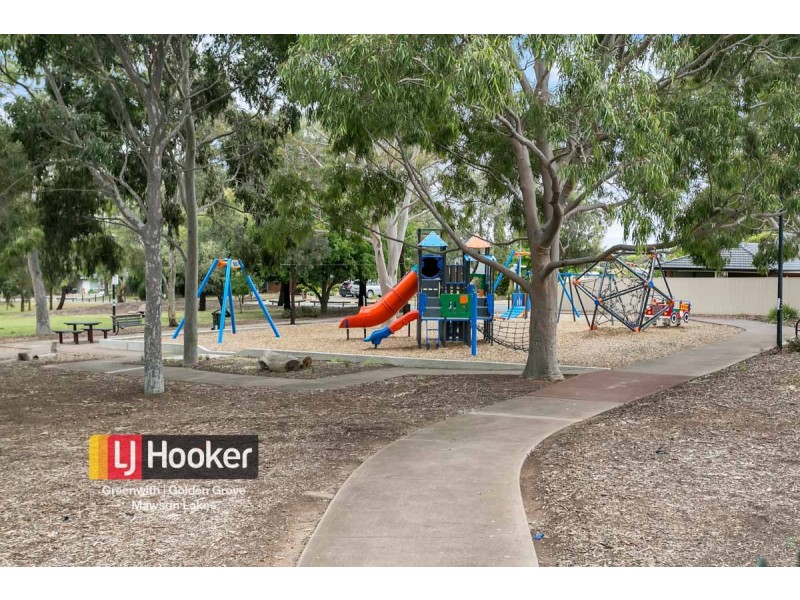 8 Zanoni Crescent, Surrey Downs SA 5126