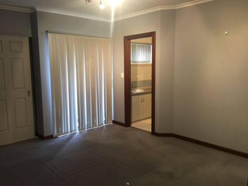 19 Hampton Court, Wynn Vale SA 5127