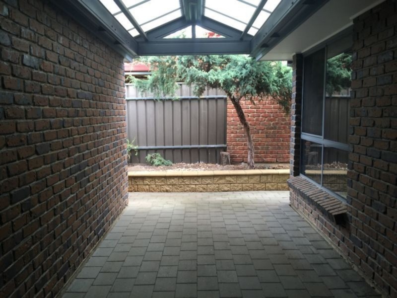 19 Hampton Court, Wynn Vale SA 5127