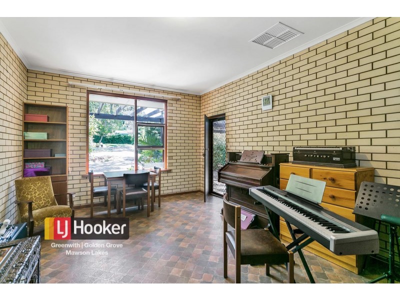 8 Littler Drive, Fairview Park SA 5126