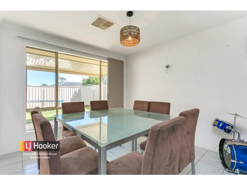 27 Lochleven Avenue, Greenwith SA 5125