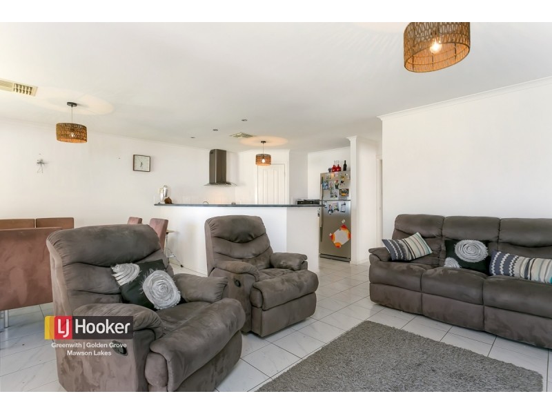 27 Lochleven Avenue, Greenwith SA 5125