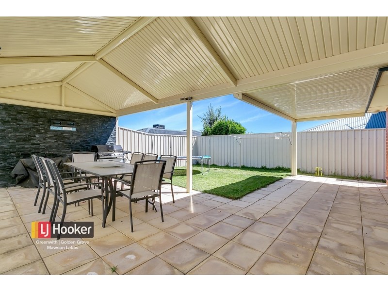 27 Lochleven Avenue, Greenwith SA 5125