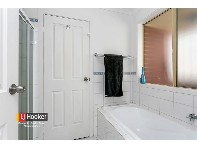 27 Lochleven Avenue, Greenwith SA 5125