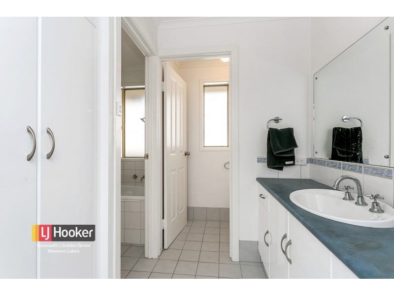 27 Lochleven Avenue, Greenwith SA 5125