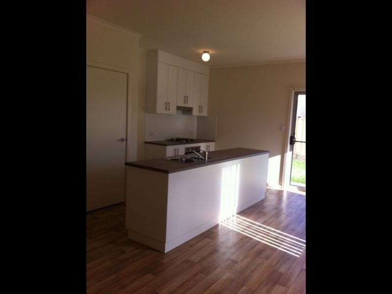 4 Parkside Walk, Smithfield Plains SA 5114