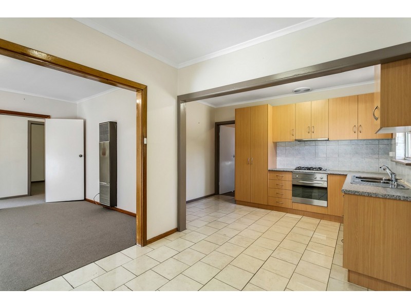 6 Canterbury Crescent, Valley View SA 5093