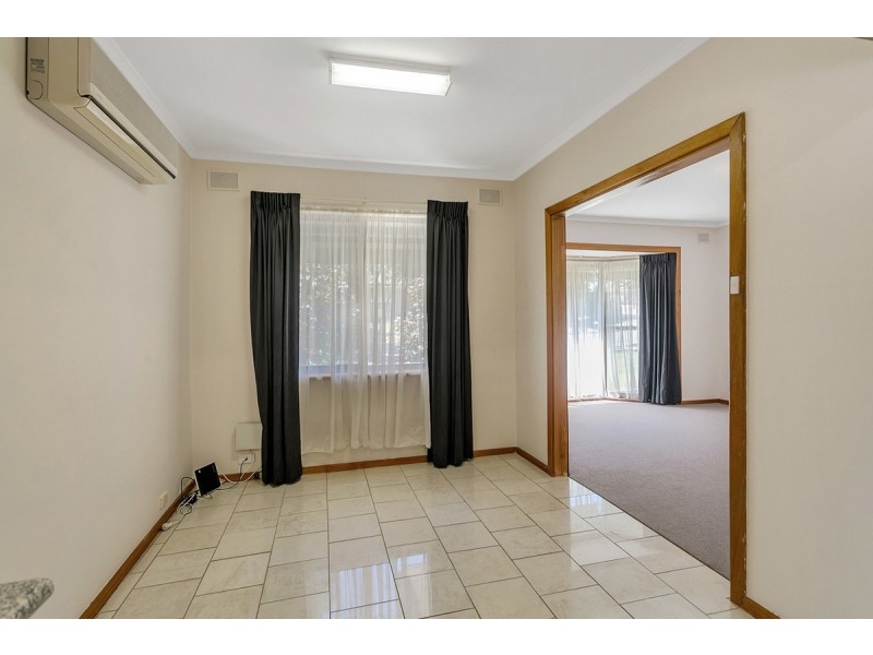 6 Canterbury Crescent, Valley View SA 5093
