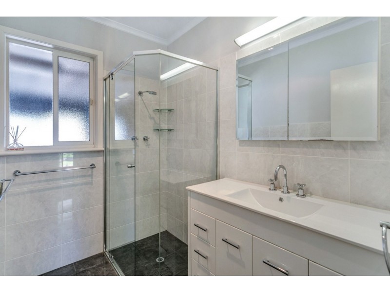 6 Canterbury Crescent, Valley View SA 5093