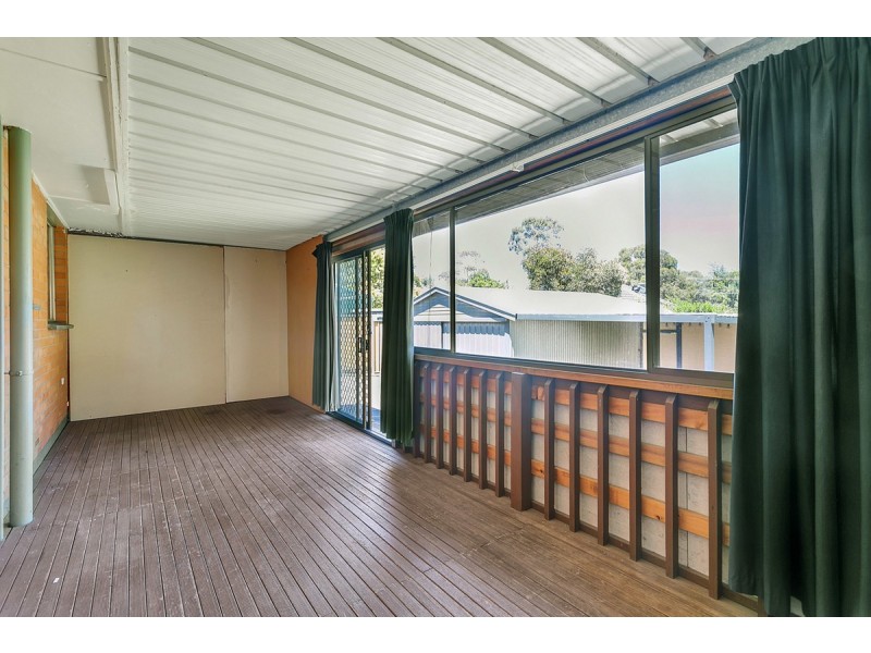 6 Canterbury Crescent, Valley View SA 5093