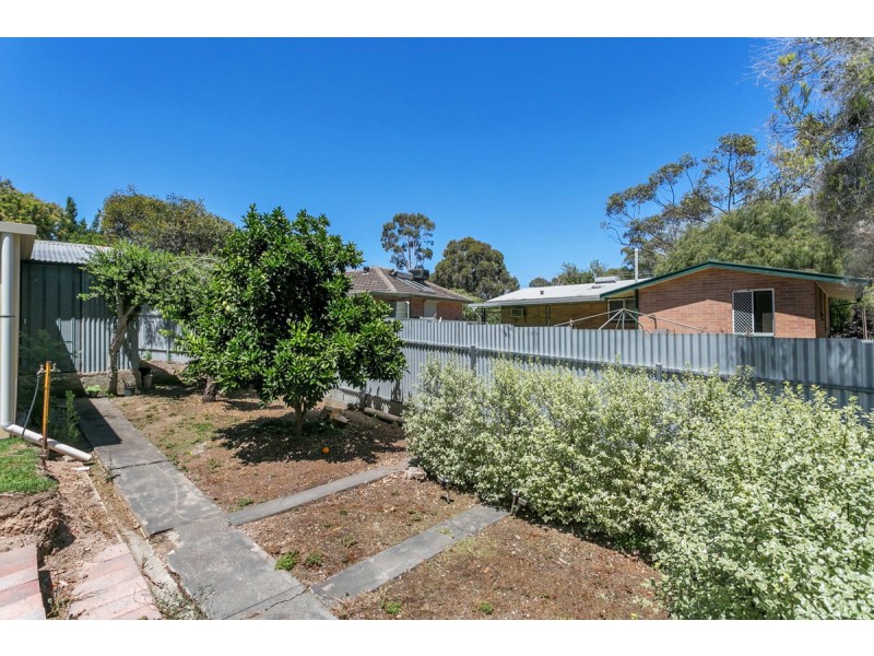 6 Canterbury Crescent, Valley View SA 5093