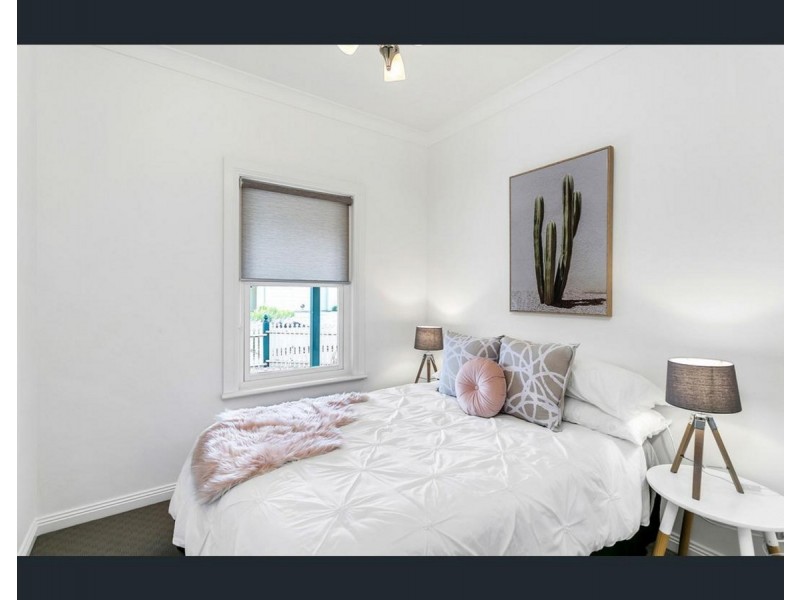 9 Sandpiper Chase, Mawson Lakes SA 5095