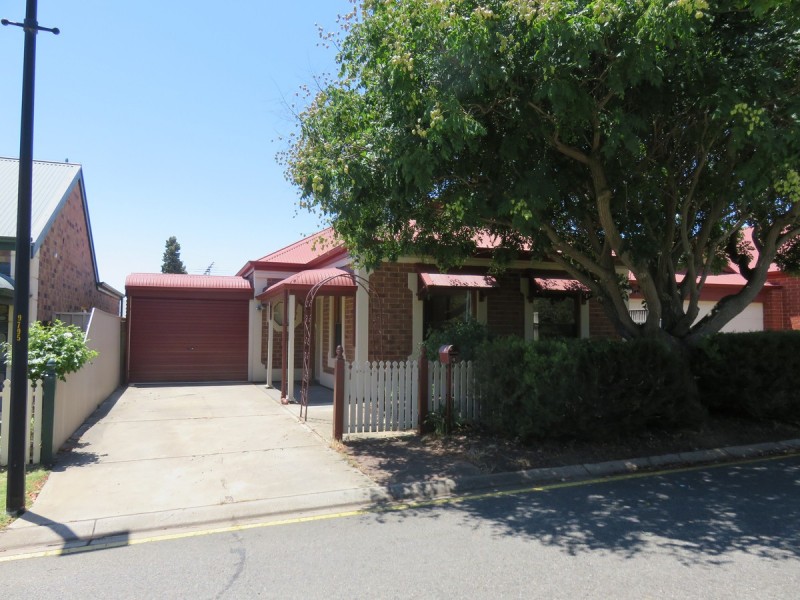 4 Inverary Close, Greenwith SA 5125