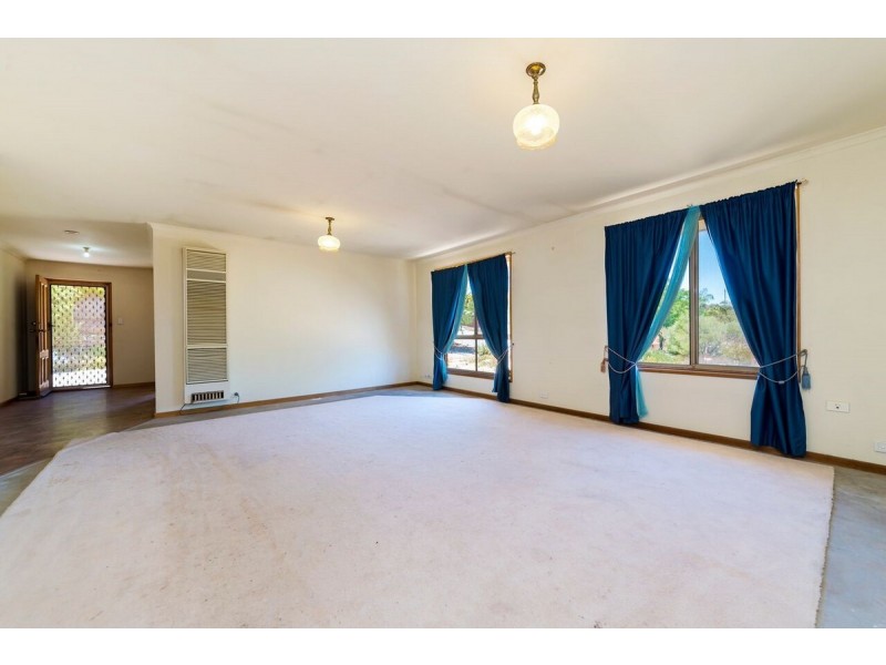 30 Honeysuckle Drive, Hillbank SA 5112