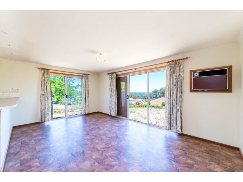 30 Honeysuckle Drive, Hillbank SA 5112