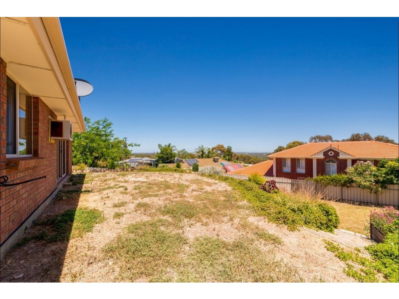 30 Honeysuckle Drive, Hillbank SA 5112