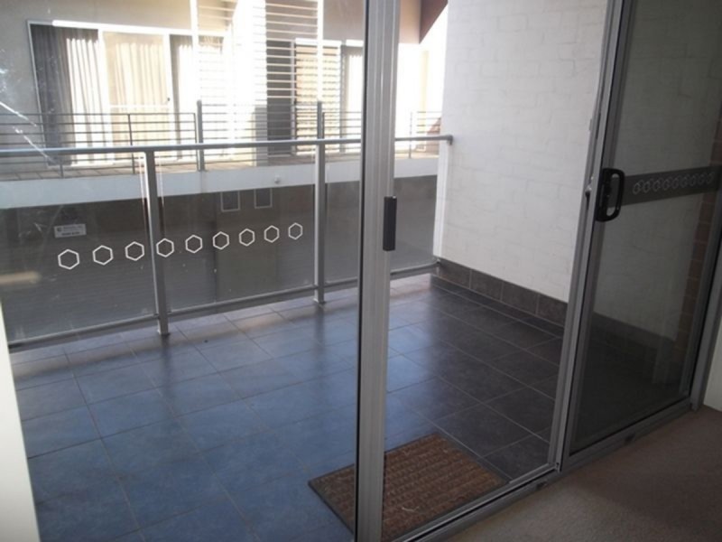 15/5-19 Goodall Parade, Mawson Lakes SA 5095
