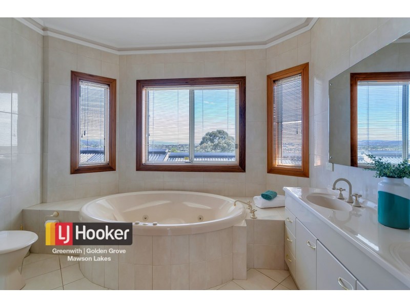 11 Milford Court, Greenwith SA 5125