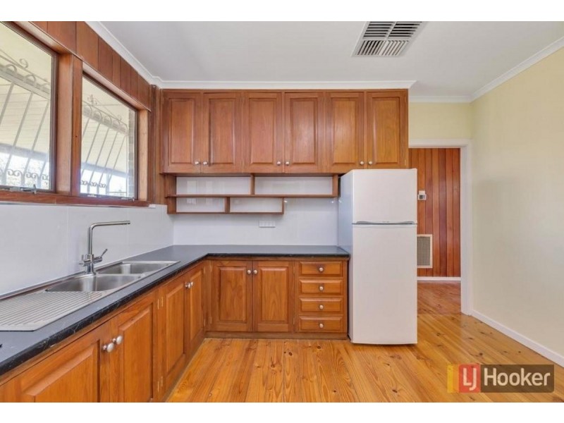 27 Boronia Avenue, Salisbury East SA 5109